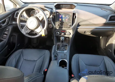 2017 Subaru Impreza Limited z USA, uszkodzony, nr VIN 4S3GKAU65H3607101